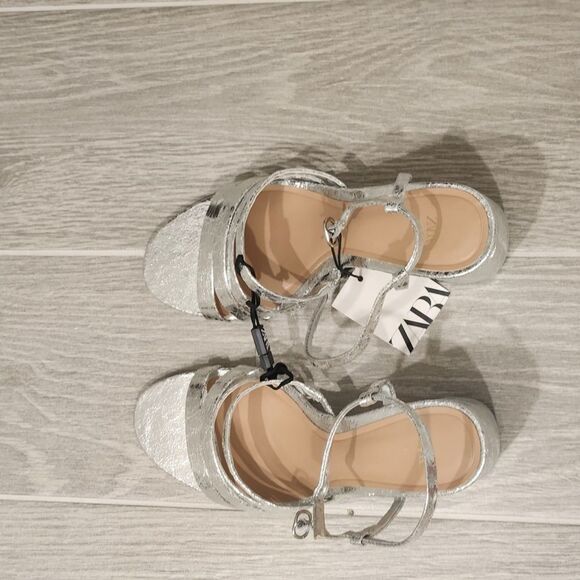 Zara Silver Strappy Sandals for Women Very Beautiful New - Picture 2 of 7